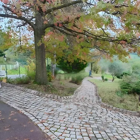Prázdninový dům Maisonnette Les Issignols Colombier-le-Vieux