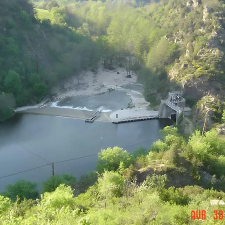 Prázdninový dům Maisonnette Les Issignols Colombier-le-Vieux